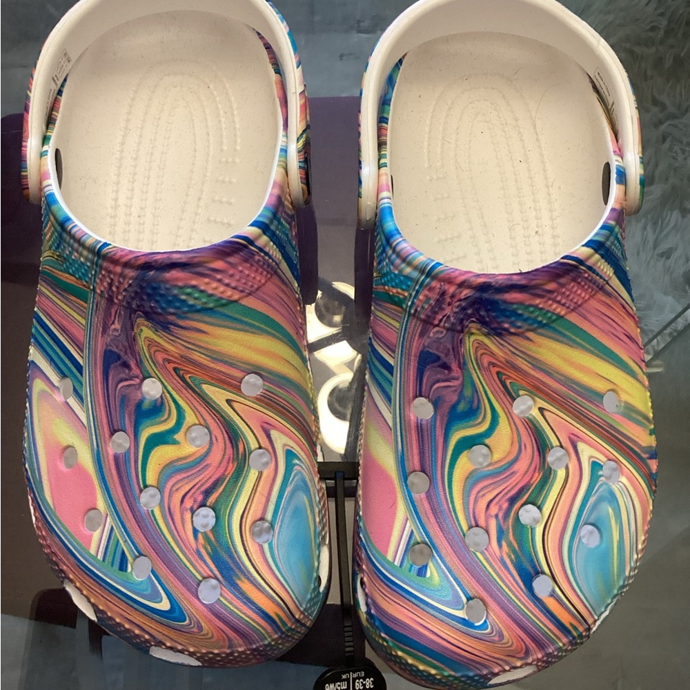 Women’s Classic Croc shoes